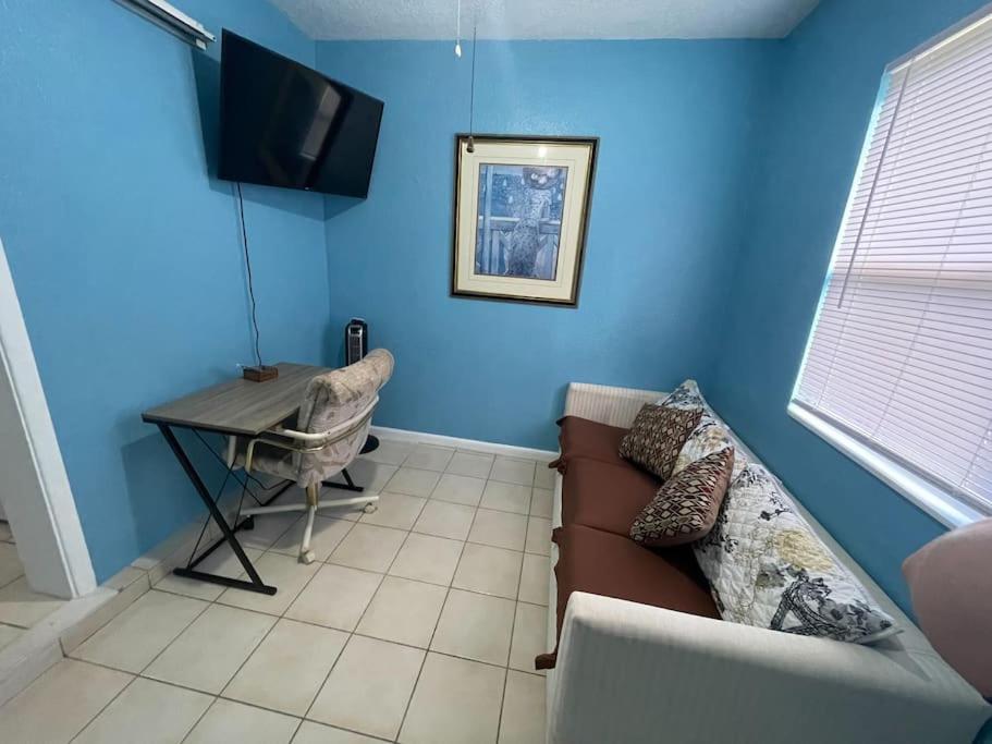 Entire Home By Siesta Key/Closed To Downtown 사라소타 외부 사진