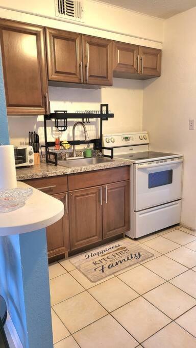 Entire Home By Siesta Key/Closed To Downtown 사라소타 외부 사진